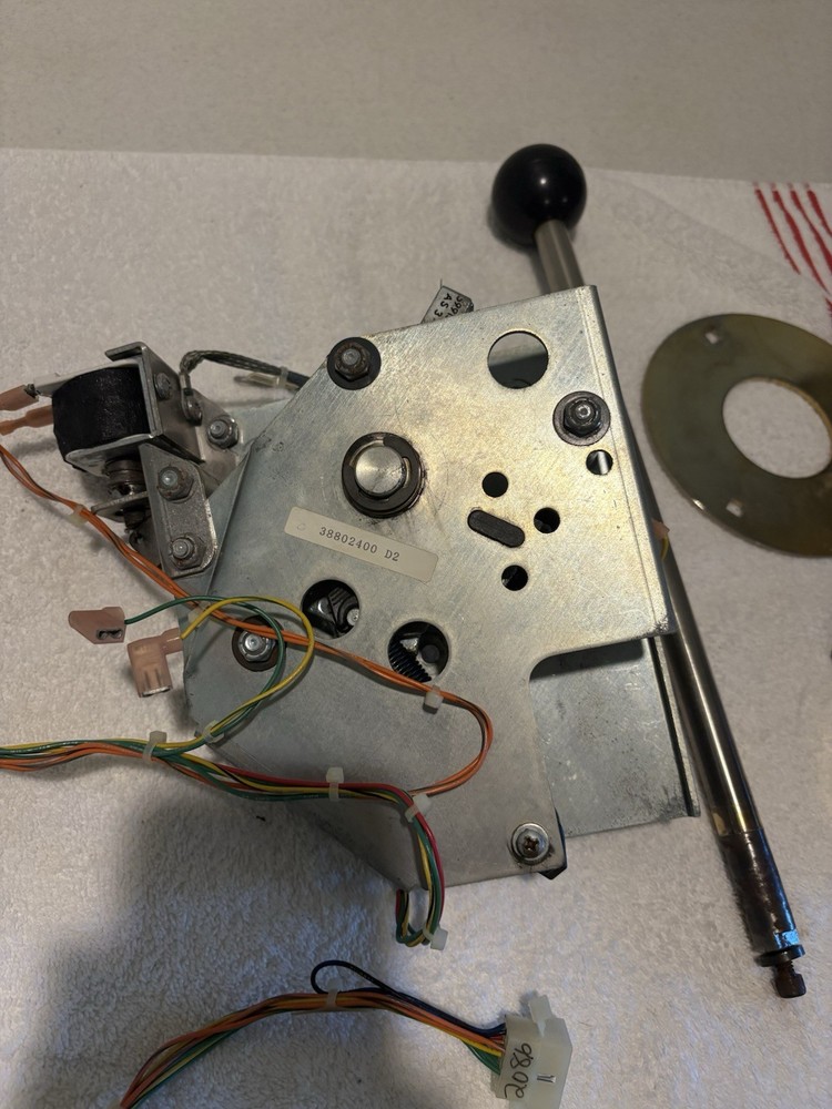 IGT S-2000 & S-Plus Upright Reel Pull Handle and Assembly