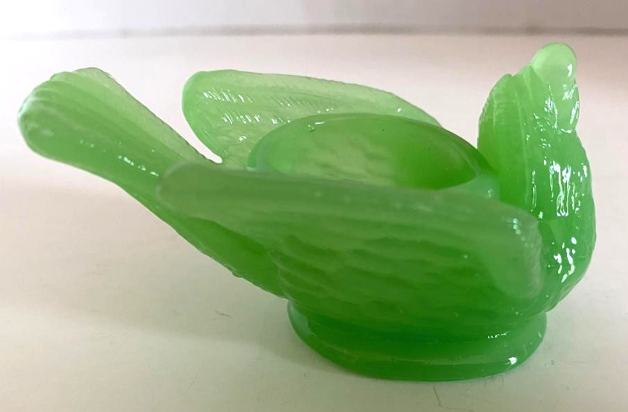 VTG Degenhart Green Jadite Bird w/ Berry Salt Dip/Cellar ~ EUC