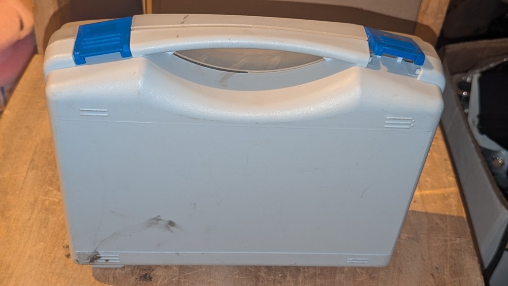 Omega PHH-257 Microprocessor PH Meter w Case & Probes READ CONDITION