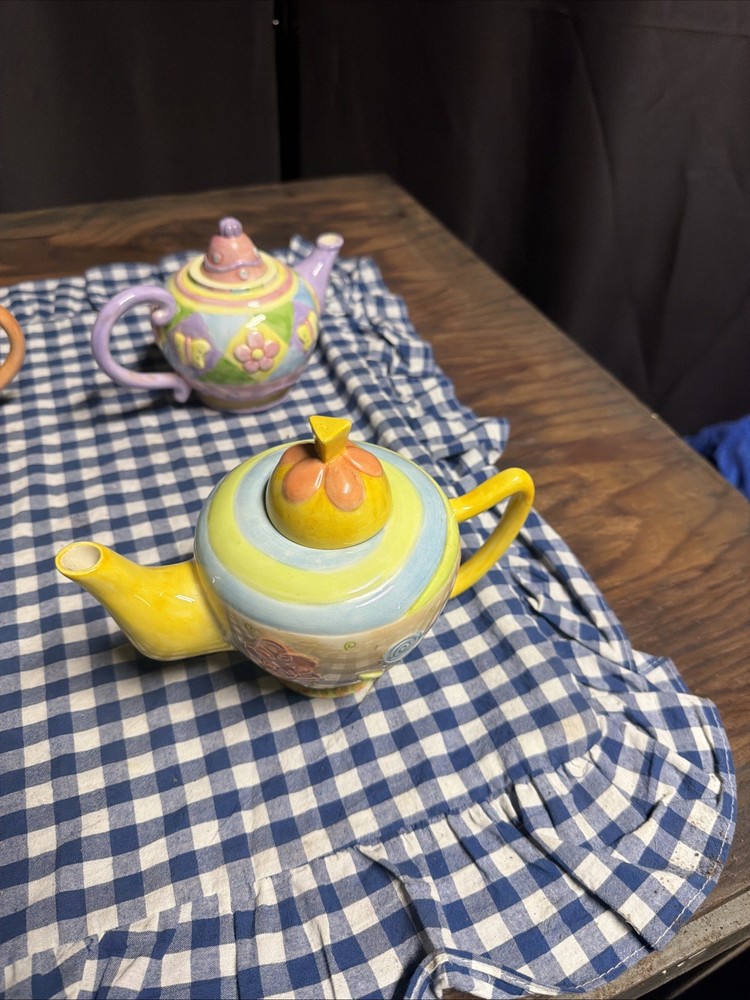 Oneida Tea Pourer Set