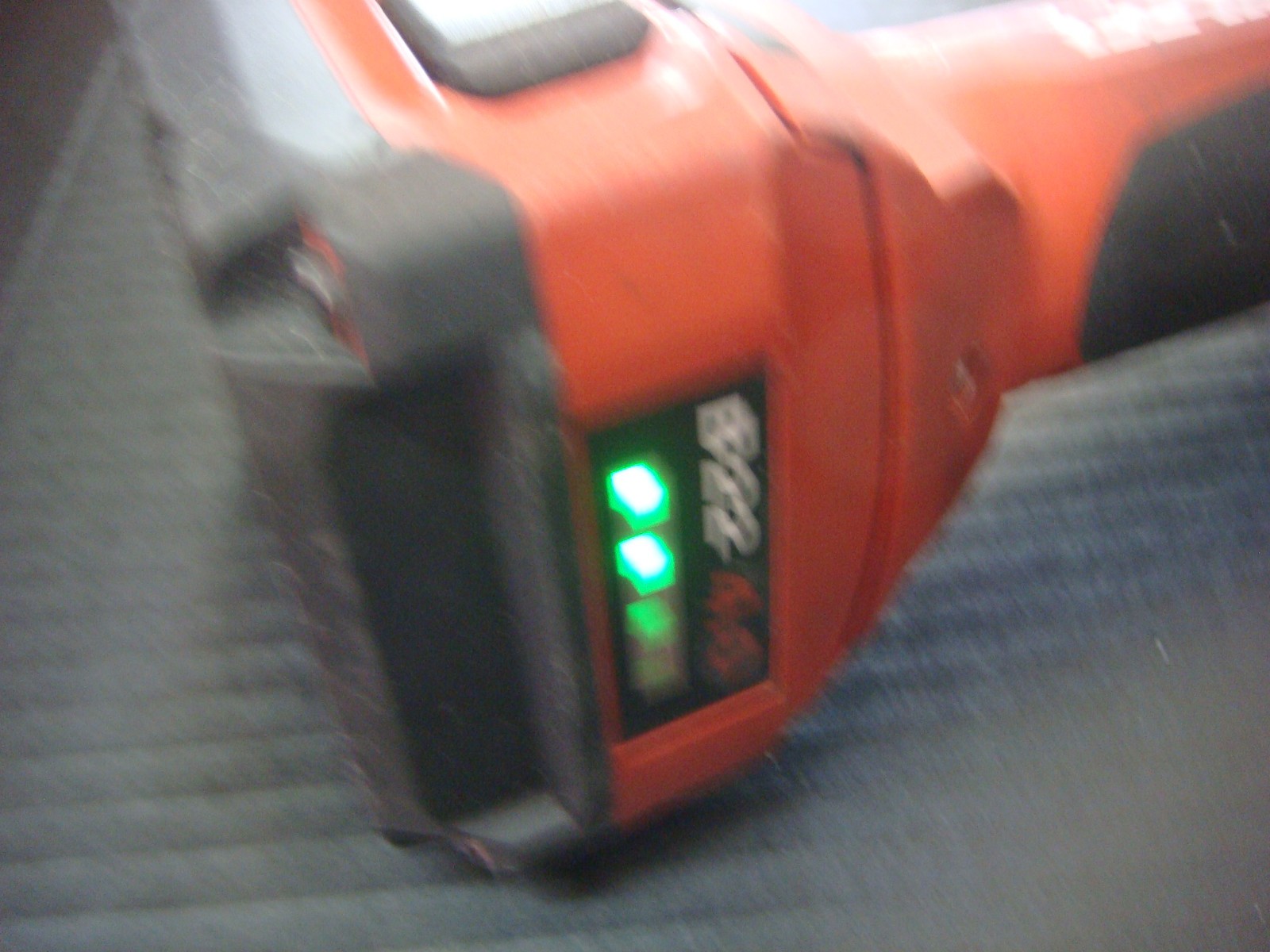 HILTI NUN 54-A CORDLESS CABLE CRIMPER 1 BATTERY & 1 CRIMP HEAD DIE