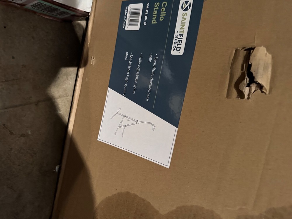 Saint field cello stand in box 