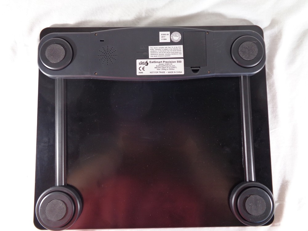 EatSmart Precision 550 Pound Extra-High Capacity Digital Bathroom Scale(D10-247)