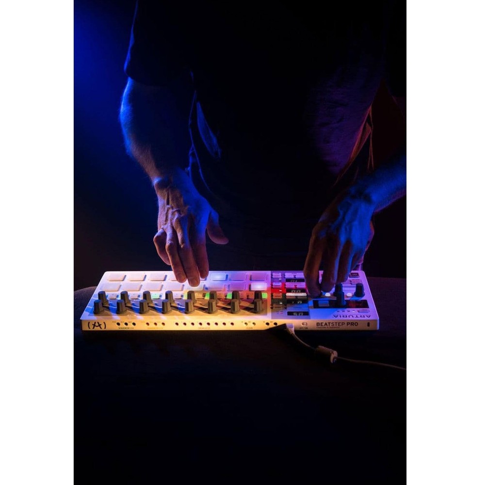Arturia BeatStep Pro MIDI USB Analog Digital Drum Controller Sequencer