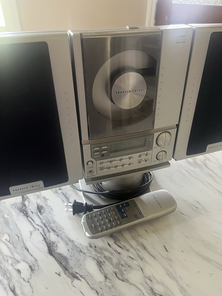 Sharper Image SO226 Vertical CD Stereo CD Player AM/FM INCLUDES Remote
