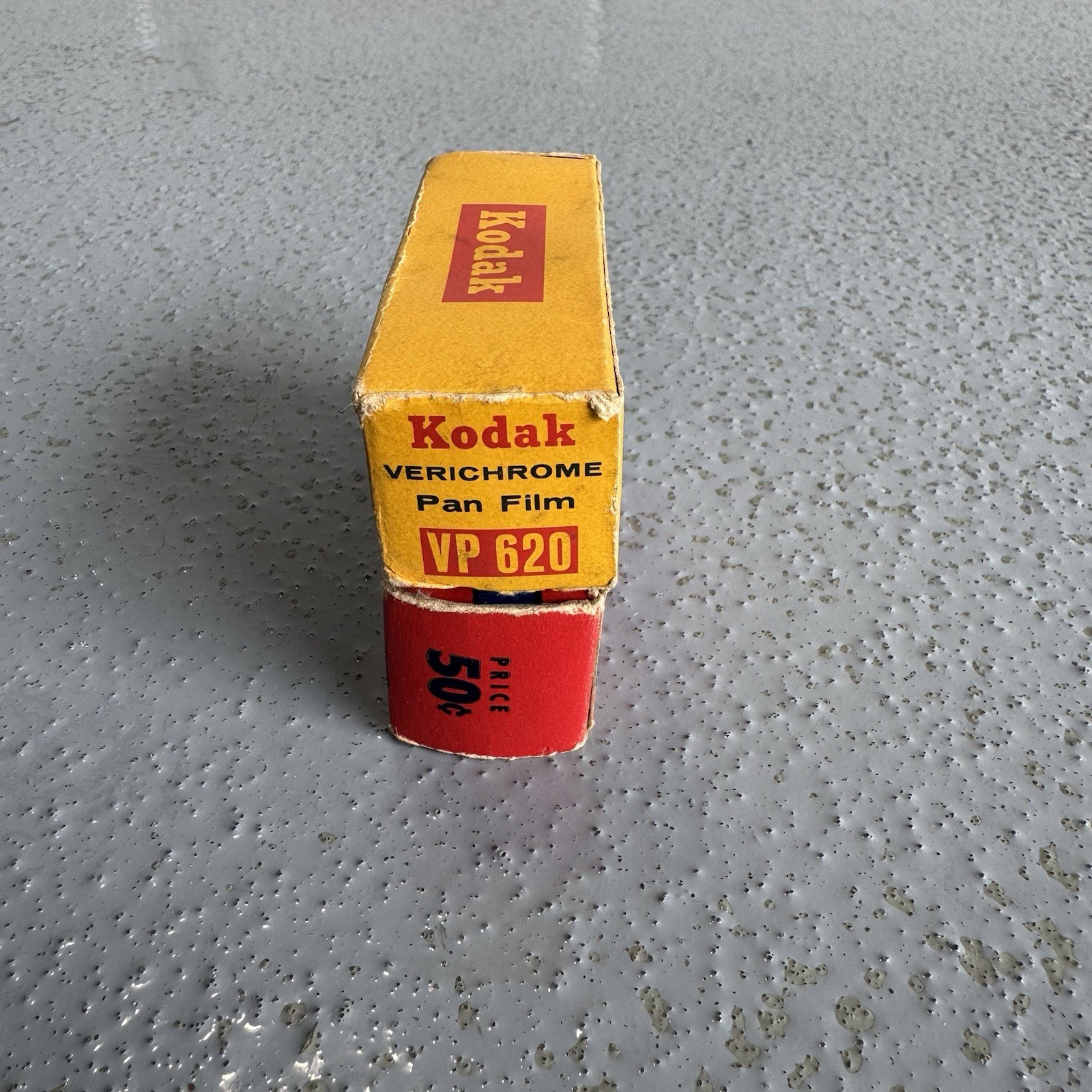 Vintage Argus Super 75 Camera Bundle, UNTESTED Leather Case, Flash, Bulbs, Film