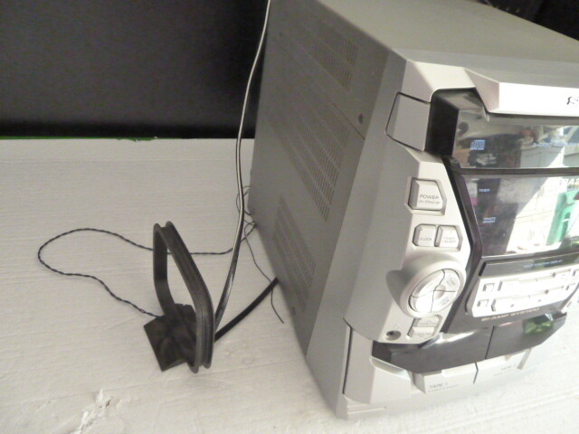 vintage Sharp CD-BA2100 3 CD Changer Player Cassette Receiver