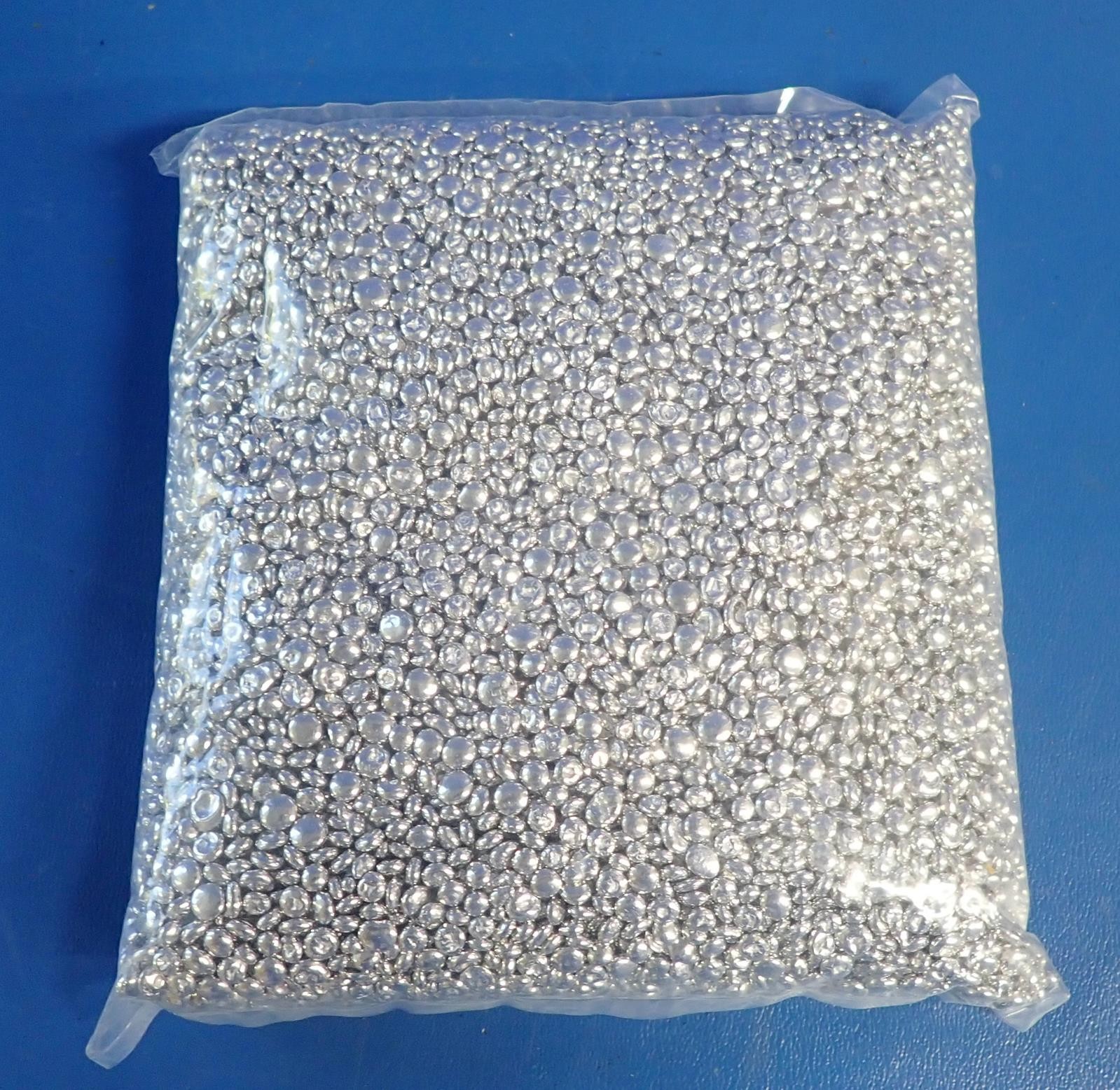 LAB ARMOR 42370-002 2 Liters, Metallic Water Bath Beads | New Open Box!