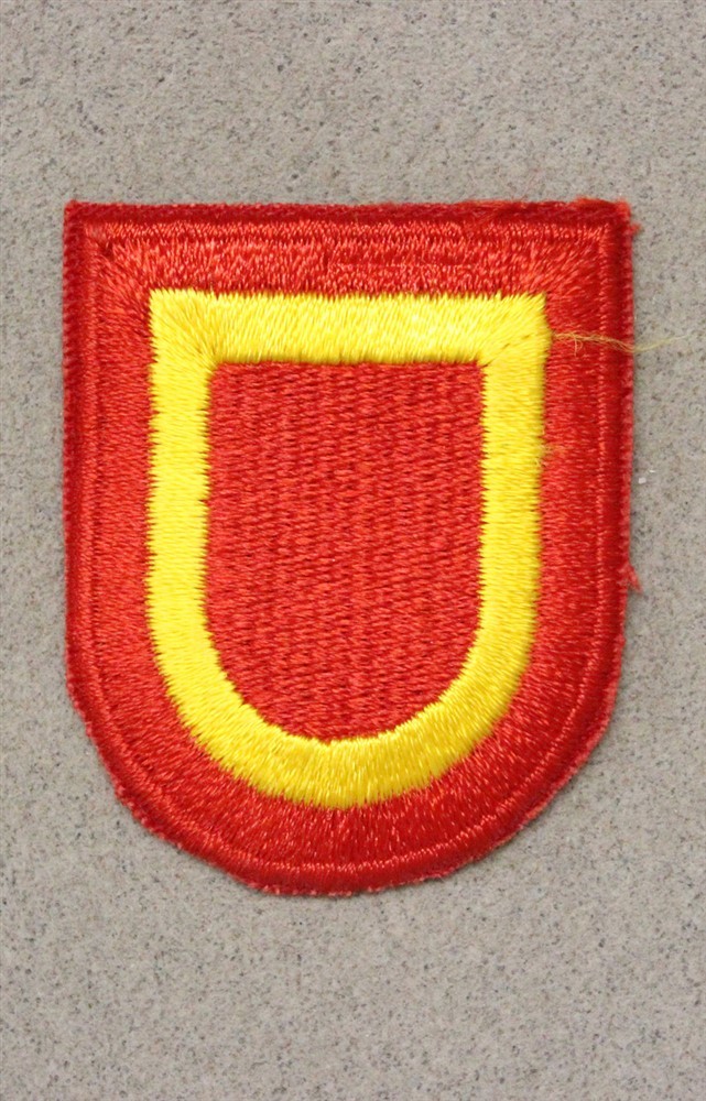 Army Beret Patch:  407th Support & Transportation Battalion - cut edge