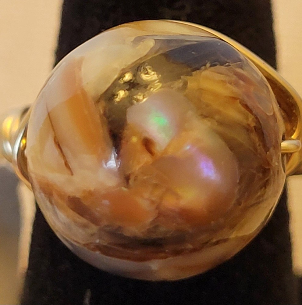Cocoa & Creme Rotating Agate Ball Wired Ring Size 7, 7 Grams