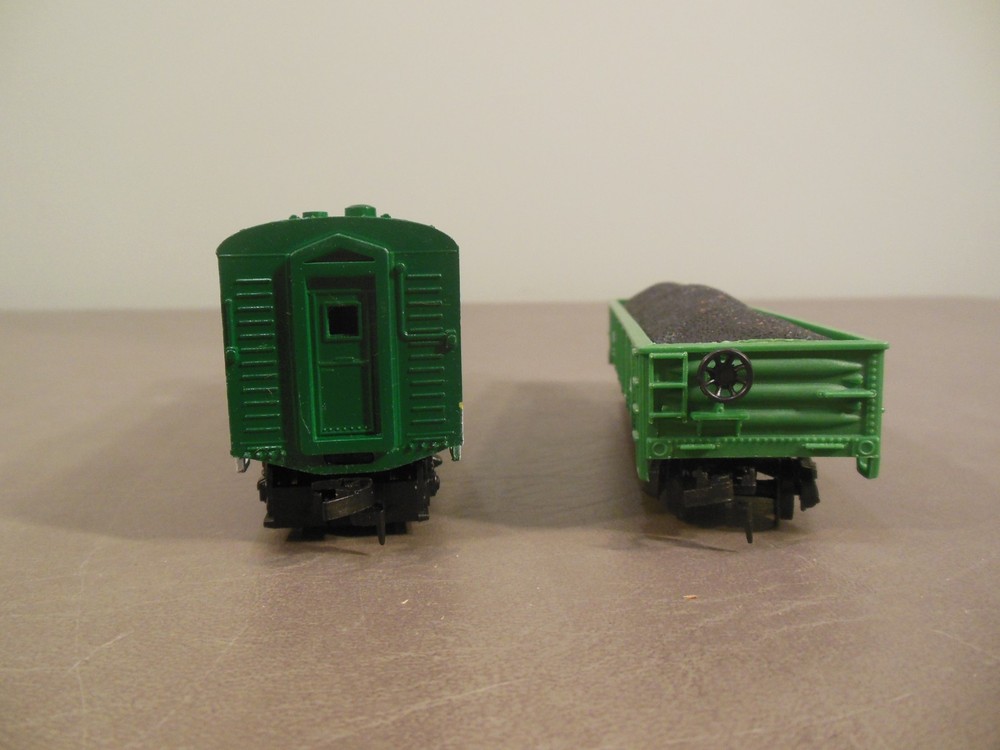 HO Model Power 1047 Silver Cloud Train Set