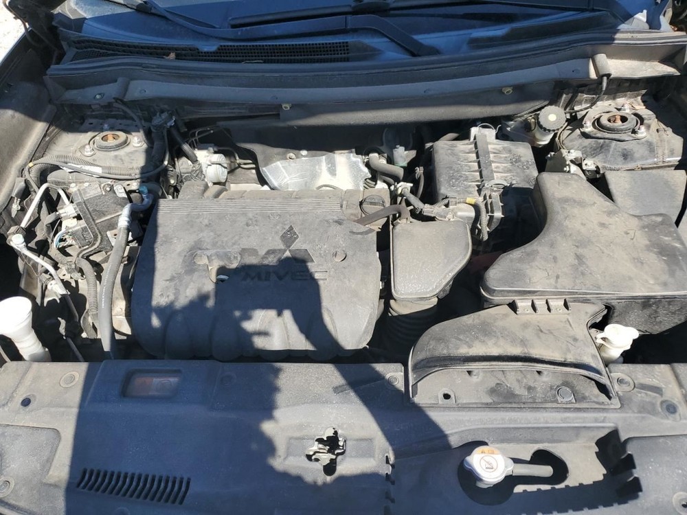 Fuse Box Engine Fits 14-20 OUTLANDER 4803811