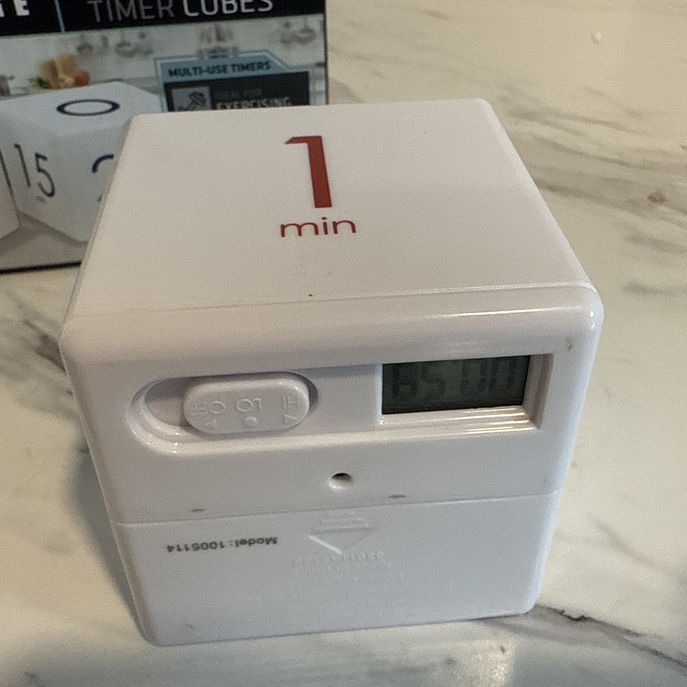 Sharper Image Digital Timer Two Piece Timer Cubes Flip to Desired Time 2 Cubes