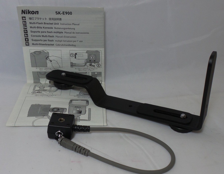 Nikon SK-E900 External Multi-Flash Bracket for Nikon 4500 Digital Camera (25067)