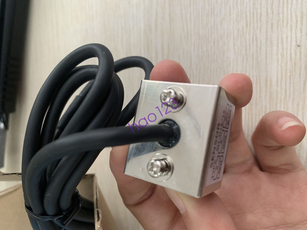 New SH-D12/12 SUMTAK sensor DHL/FedEx