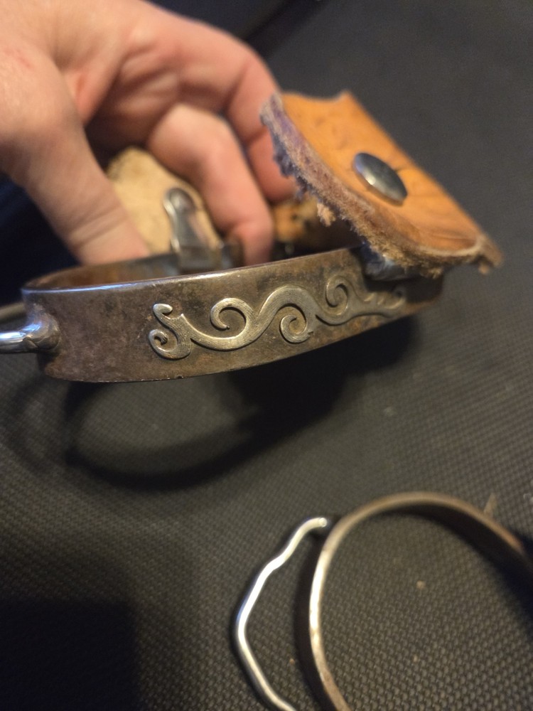 classic equine leather spur straps used