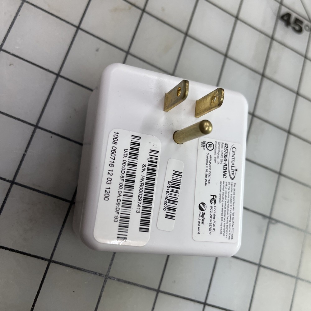 Centralite 4257050-RZHAC Zigbee On/off Control Smart Switch Plug