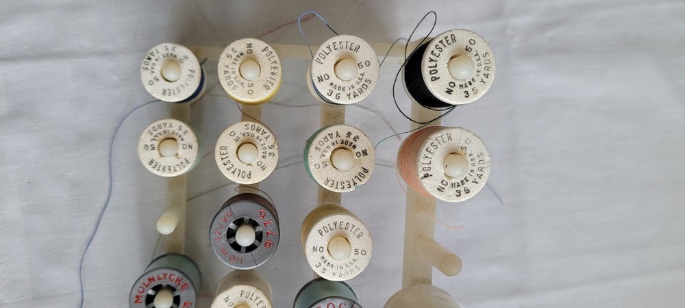 White Plastic Collectible Sewing Spools and Thread Rack Holder