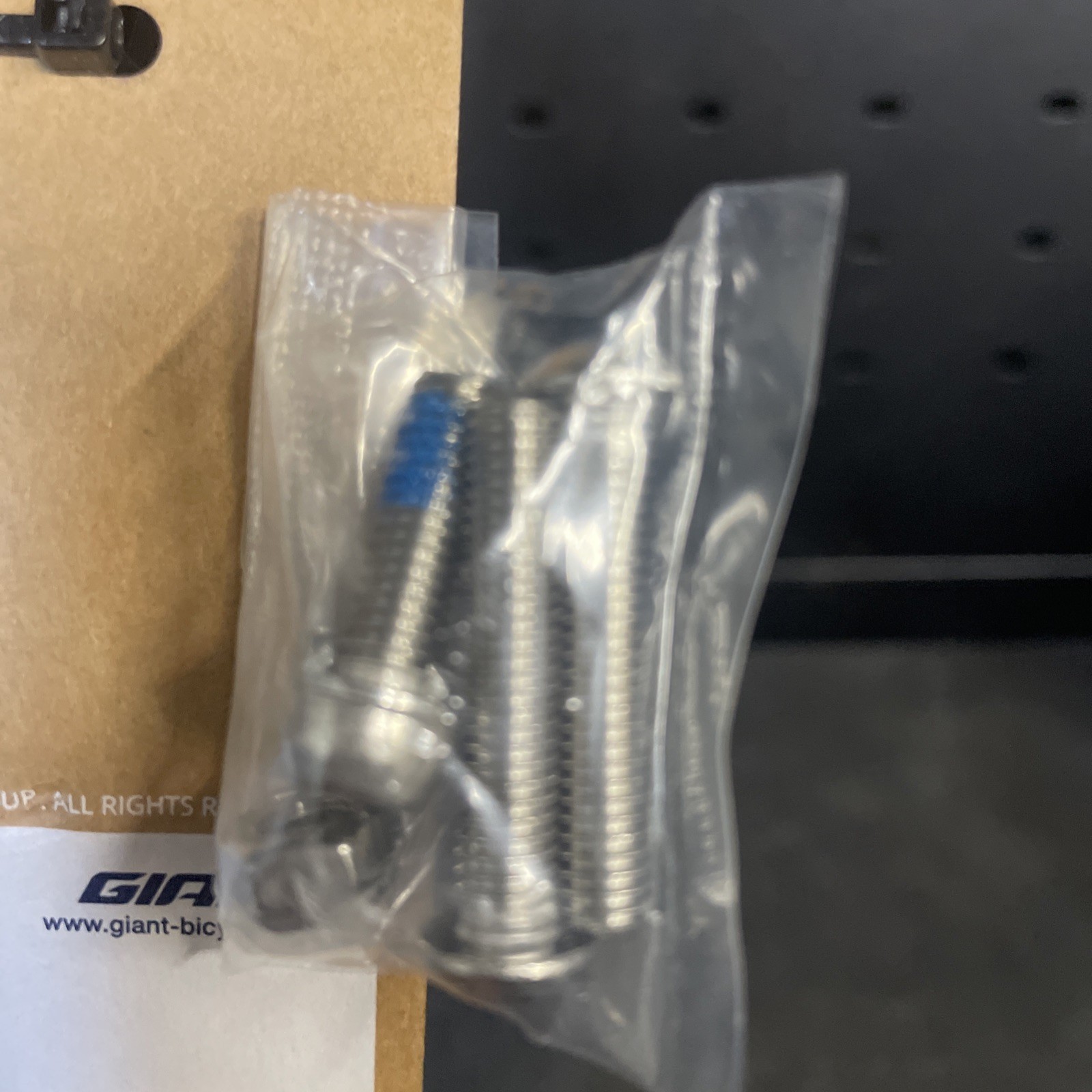 Giant KSA 18mm Adjustable City Kickstand 24-29-Inch Direct Mount Black