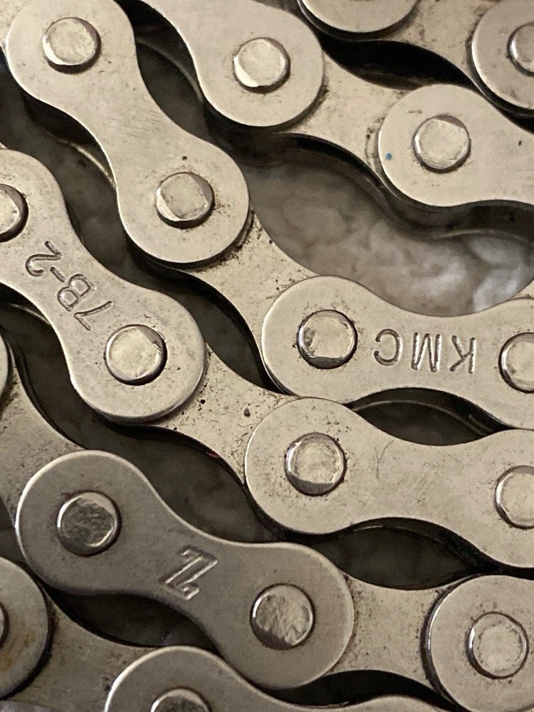 KMC Chrome 82 link Bmx Chain GT04458