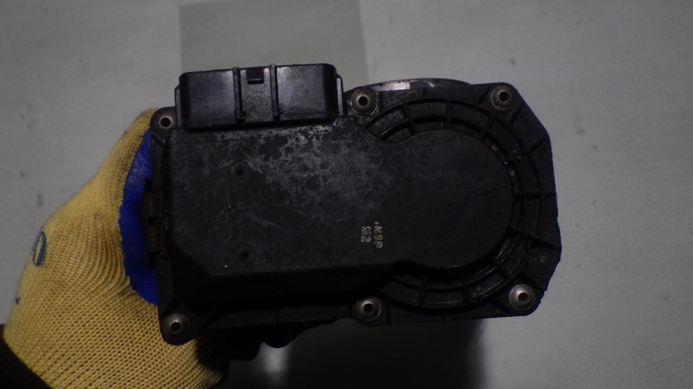 13 NISSAN VERSA Throttle Body