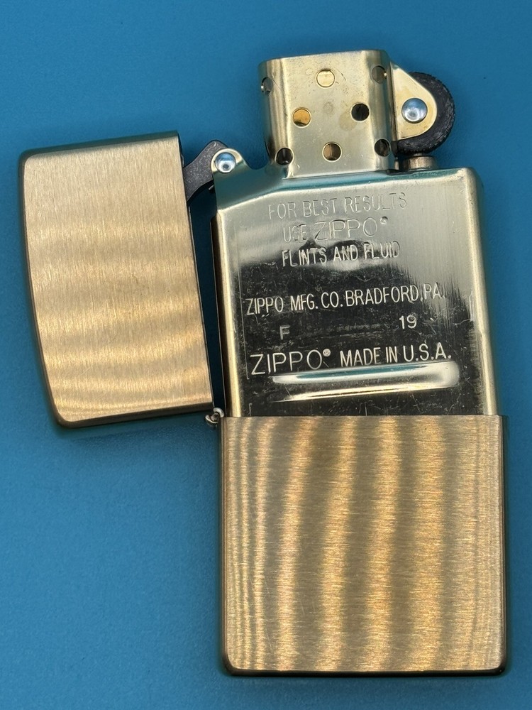 2019 Brushed Brass Zippo Lighter NEW
