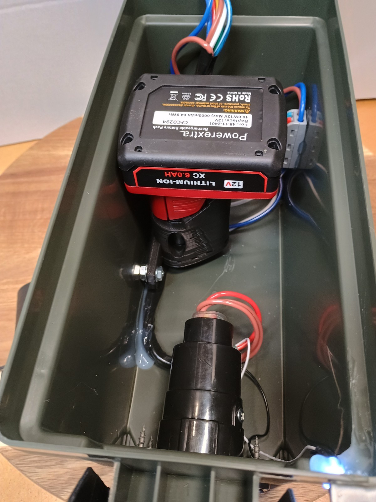 7RV/4&5 Flat Trailer Light Tester Box Power By Milwaukee M12 Drill Battery