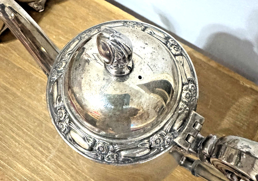 Vintage ONEIDA Silverplate 3 Piece Tea Serving Set Teapot Cream & Sugar