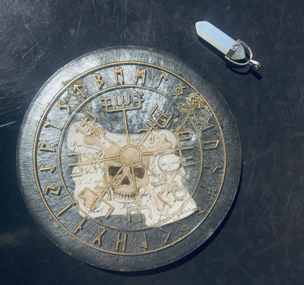 Pendulum Board Dowsing Divination, Pendulum Board Dowsing with Crystal