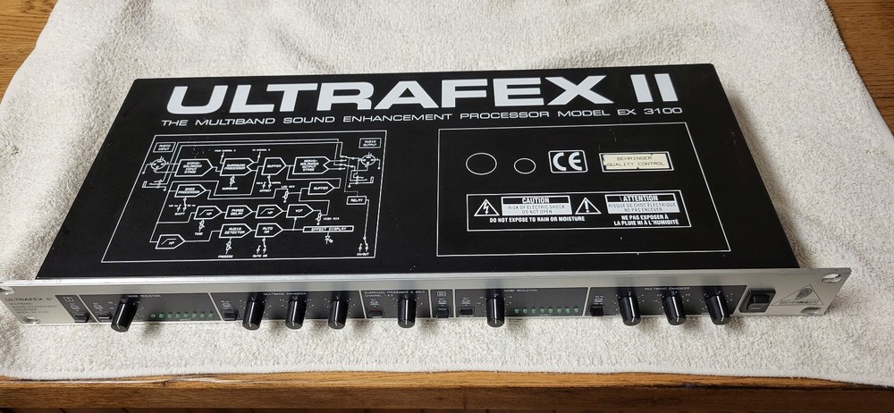 Behringer Ultrafex II EX3100 multiband sound enhancement processor excellent