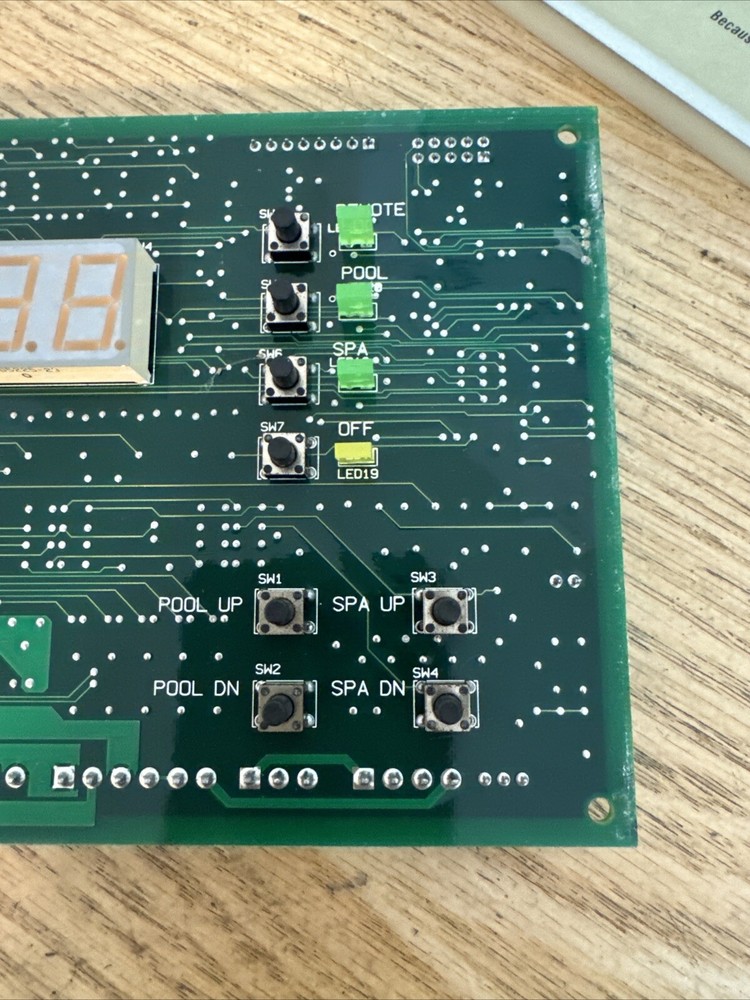 PENTAIR 472100 Digital Display Temperature Controller Circuit Board