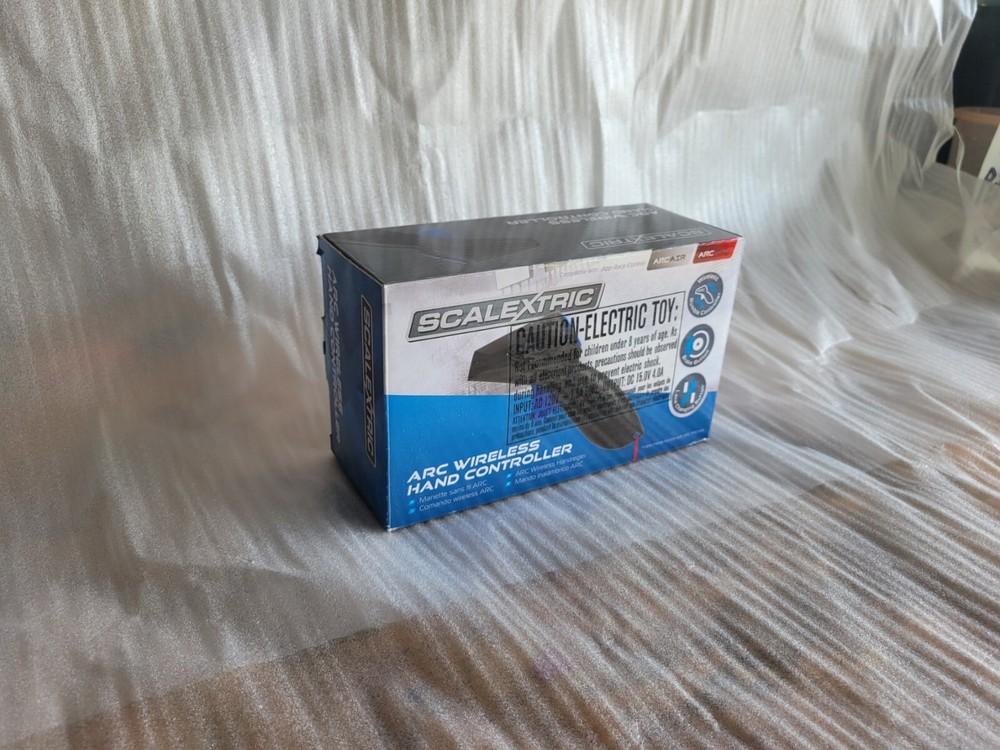 Scalextric ARC AIR and ARC PRO Wireless Hand Controller - C8438 NEW