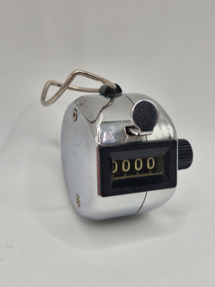 Manual mechanical clicker counter