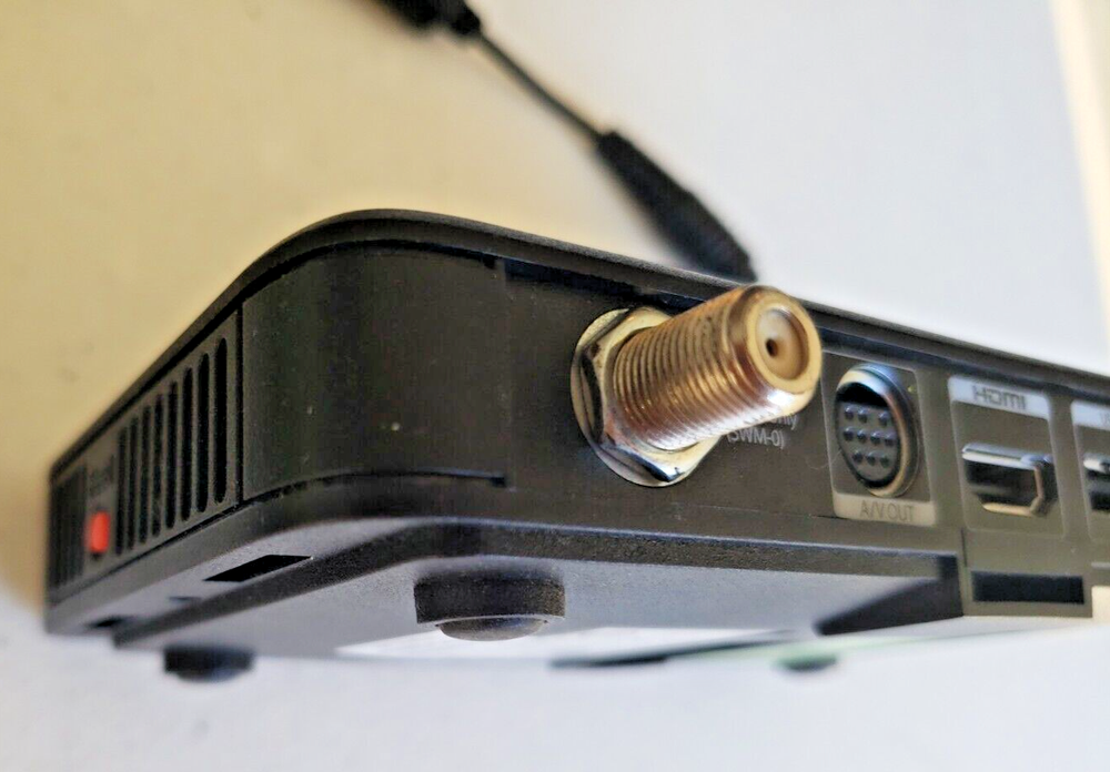 DIRECTV Genie Mini Wireless HD Digital Receiver Model C51-100, untested, AS-IS