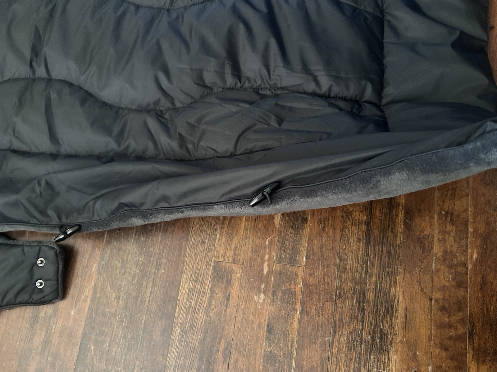 Below Zero Blanket Hooded Poncho Great For Camping Hiking Outer Is Waterproof