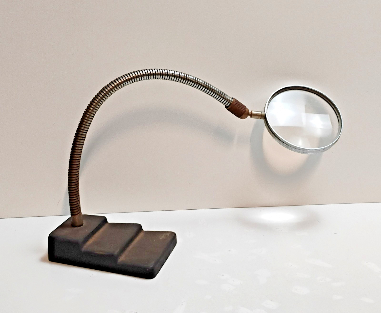 VTG Donegan Opticals Model 101D Table Magnifying Gooseneck Glass w/ Iron Base