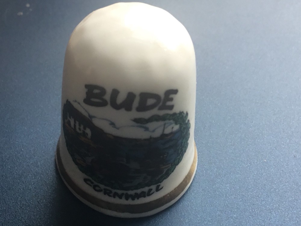 Bude -  Cornwall    - thimble - ZZ