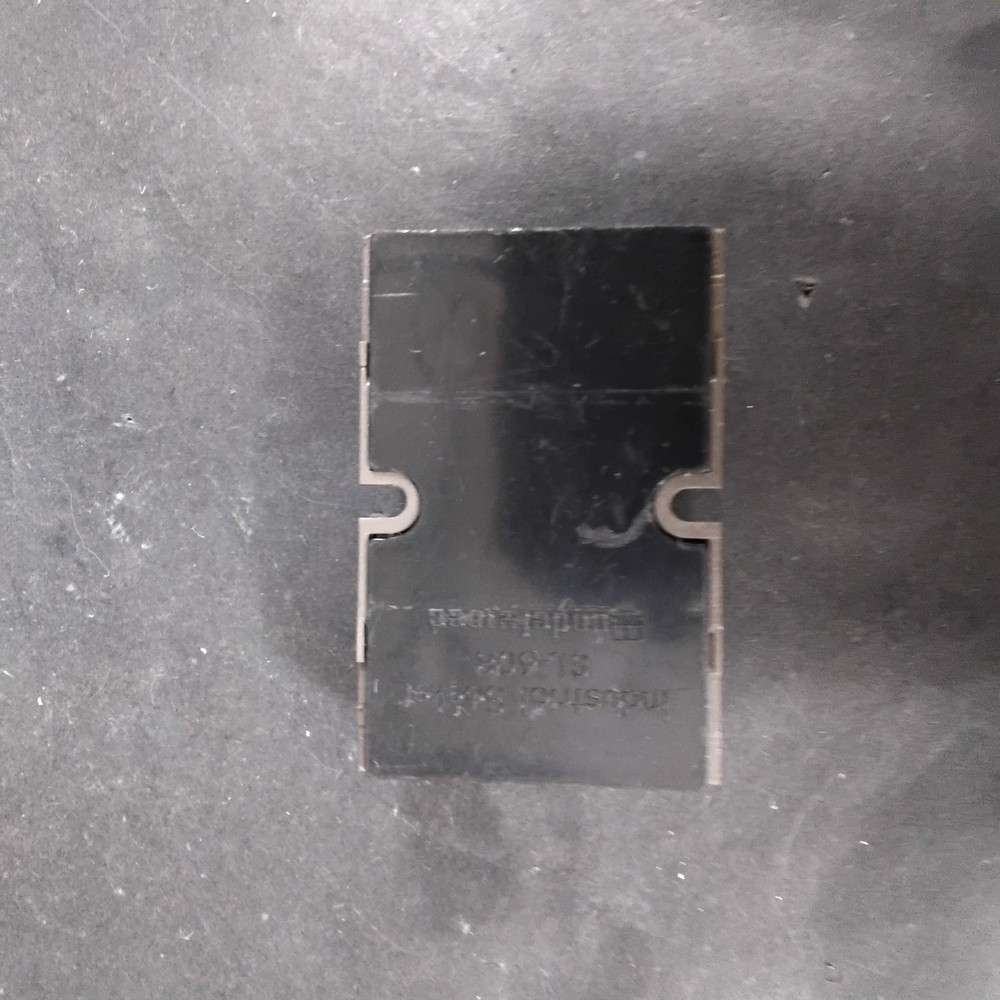 IDEC INDUSTRIAL SL-608 RELAY SOCKET BASE ($8 OBO)