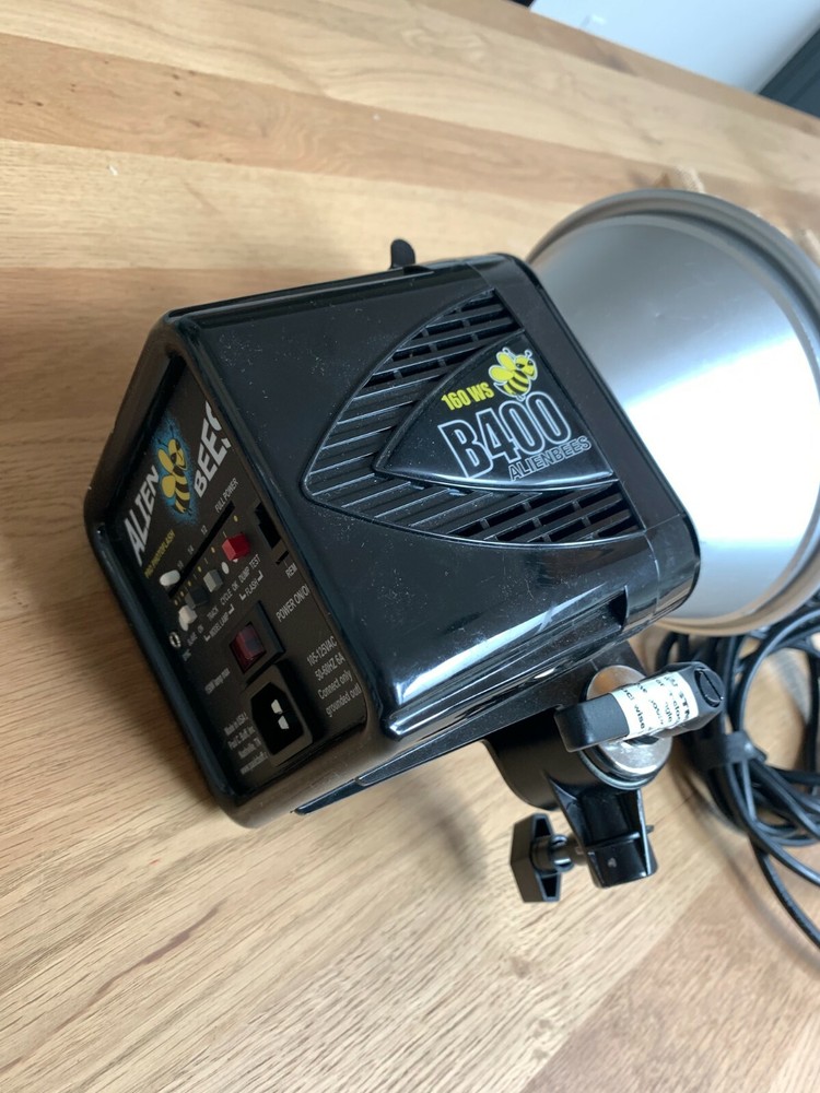 Paul C. Buff Alien Bee 400