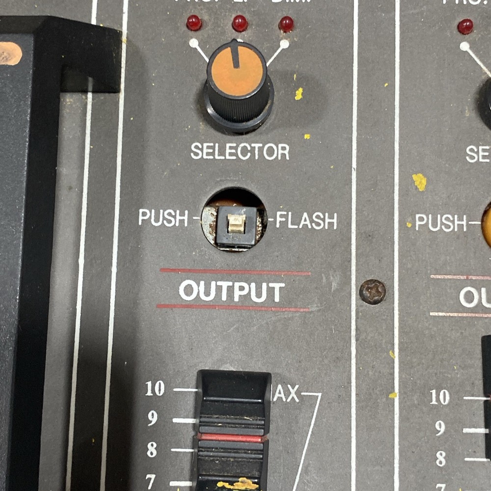 MBT LC4800 Professional Light Controller/MAR649