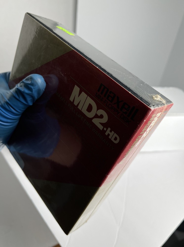 NEW SEALED Maxell Mini Floppy Disks MD2-D 15 Pack ~ w/ Plastic Storage Case