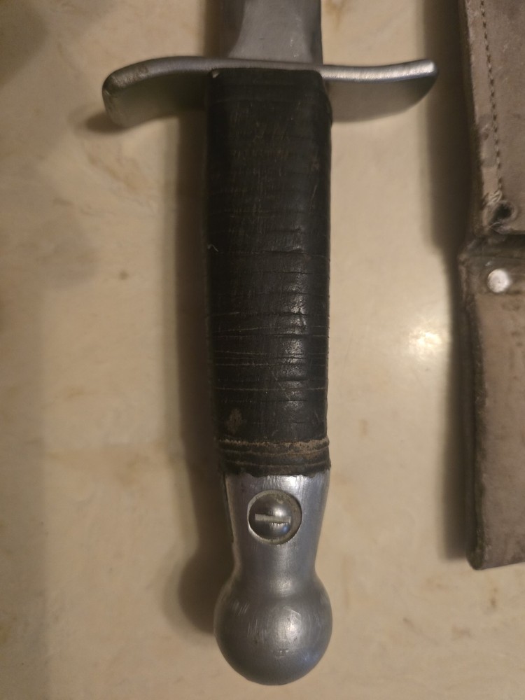 US WWII Stiletto Dagger