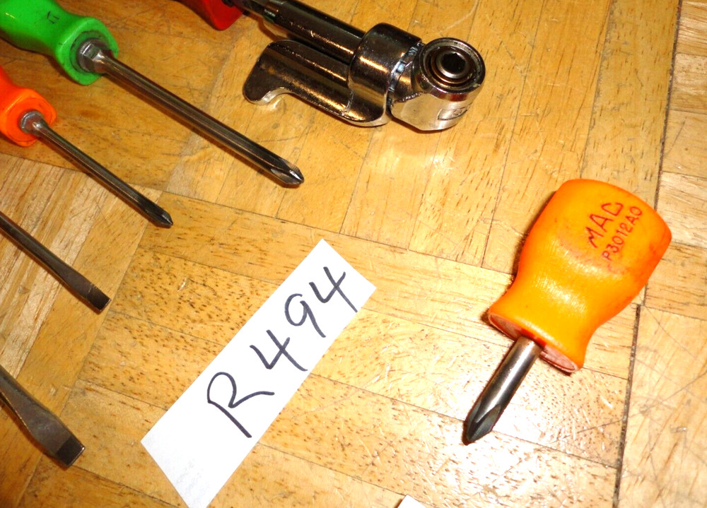 MAC TOOLS 9 PIECE MULTI COLOR HANDLE HARD HANDLE MIXED SCREWDRIVER SET