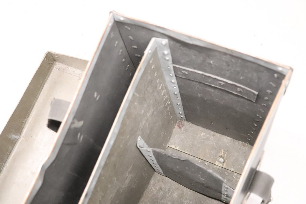 Fiber Hardware Case 23.5x12x23.5 Vintage