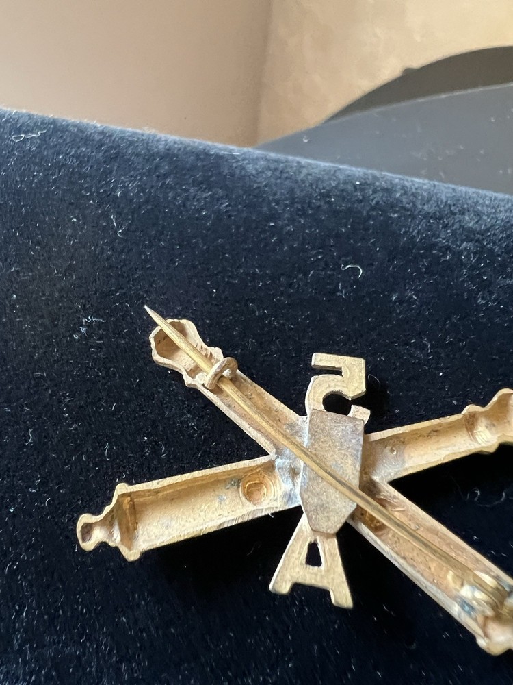 Pre WW1 5th Artillery Battery Collar Device