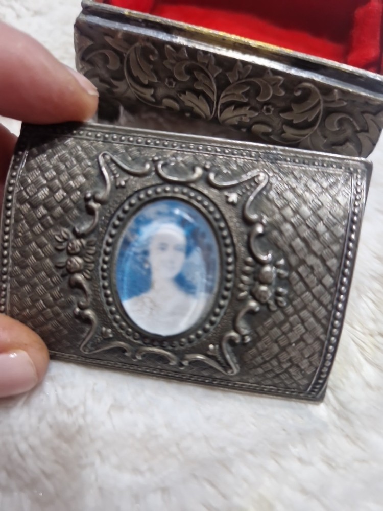 Antique Trinket Box with portrait