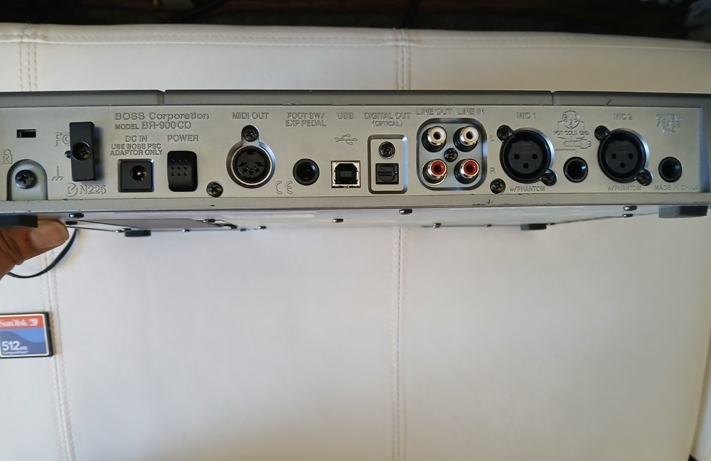 BOSS BR-900CD Digital Multi Track Recorder