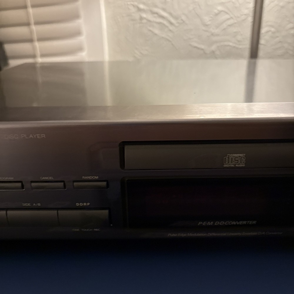JVC XL-V161TN Compact Disc Player