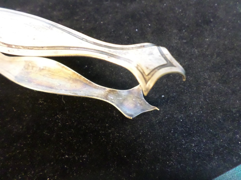 Beautiful Vintage Decorative Silverplate Ice Cube Tongs