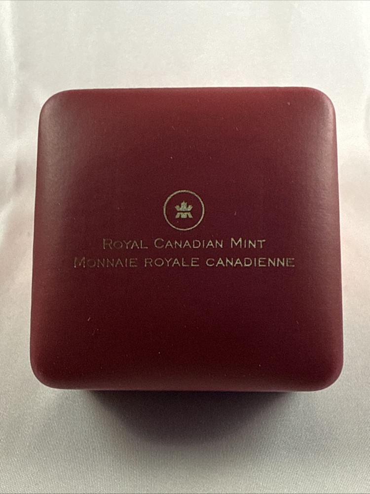 2013 - $10 Canada Dollar Coin - The Maple Leaf